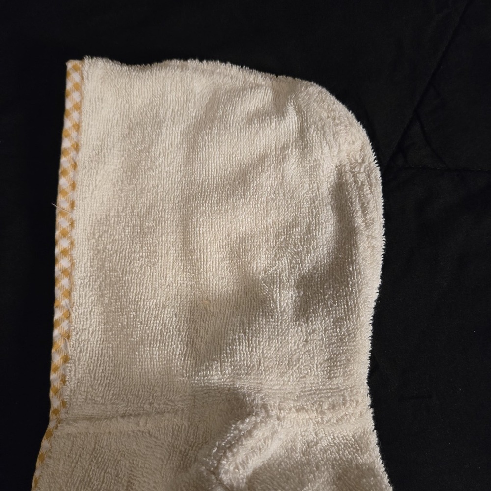 Spasilk Robe Baby 3-6 Months White Terry Hooded Kimono Yogi Bear Embroidered - Picture 5 of 9